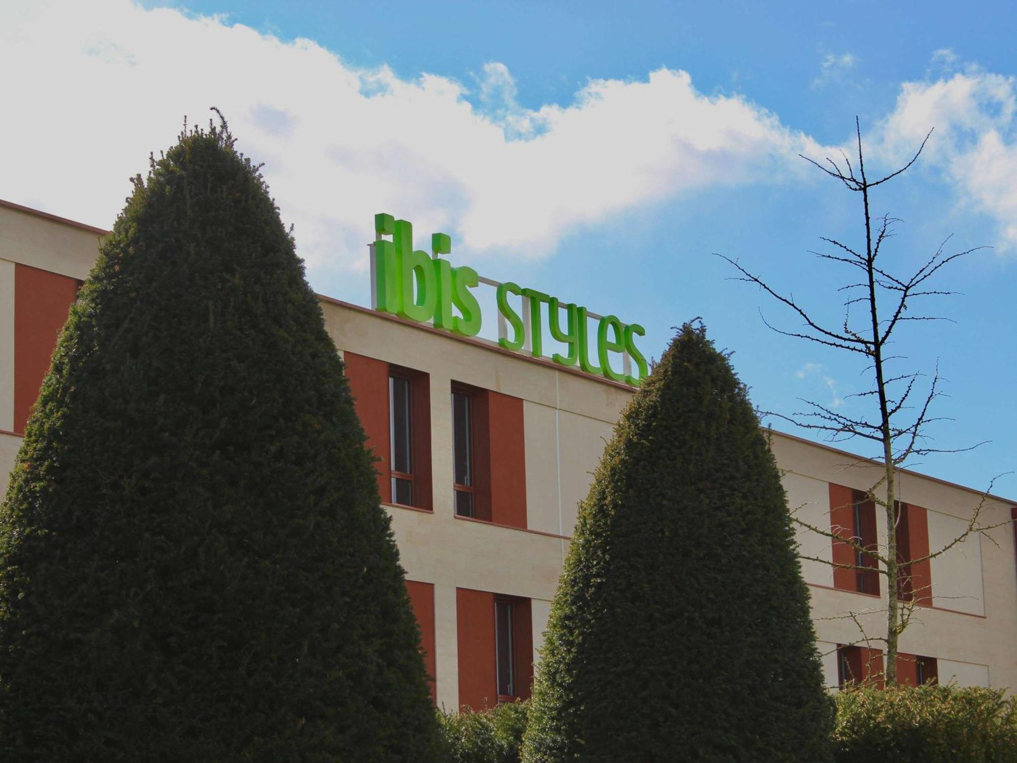 Ibis Styles Dijon Sud Domaine De Beauregard 21600 Longvic Hotel Ngoại thất bức ảnh