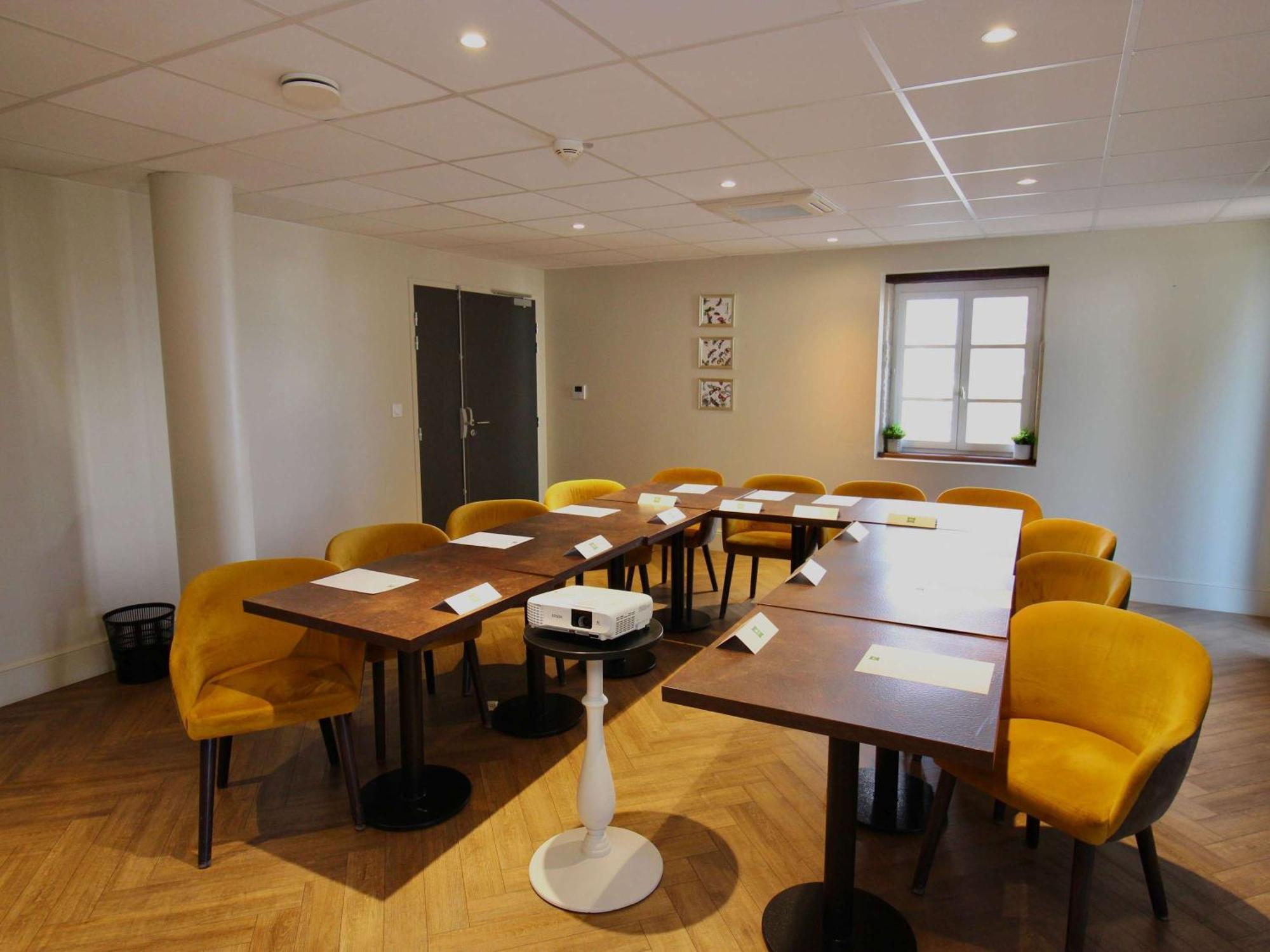 Ibis Styles Dijon Sud Domaine De Beauregard 21600 Longvic Hotel Ngoại thất bức ảnh
